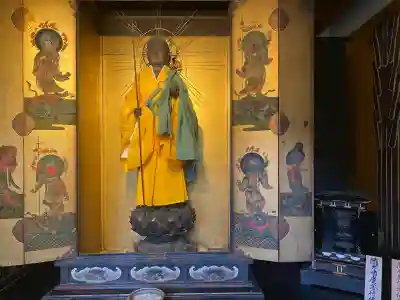 伝香寺の{uncategorized: "未分類", other: "その他", undefined: "問題あり", building: "その他建物", grave: "お墓", sacred_gate: "鳥居", guardian: "狛犬", statue: "像", buddha: "仏像", history: "歴史", nature: "自然", garden: "庭園", animal: "動物", pagoda: "塔", temizu: "手水舎", mountain_gate: "山門・神門", sanctuary: "本殿・本堂", subordinate: "末社・摂社", art: "芸術", scenery: "景色", jizo: "地蔵", ema: "絵馬", goshuin: "御朱印", omikuji: "おみくじ", items: "授与品その他", amulet: "お守り", goshuincho: "御朱印帳", eats: "食事", festival: "お祭り", votive_dance: "神楽", shichigosan: "七五三参", wedding: "結婚式", experience: "体験その他", initially: "初詣", around: "周辺", anti_infection: "感染症対策"}