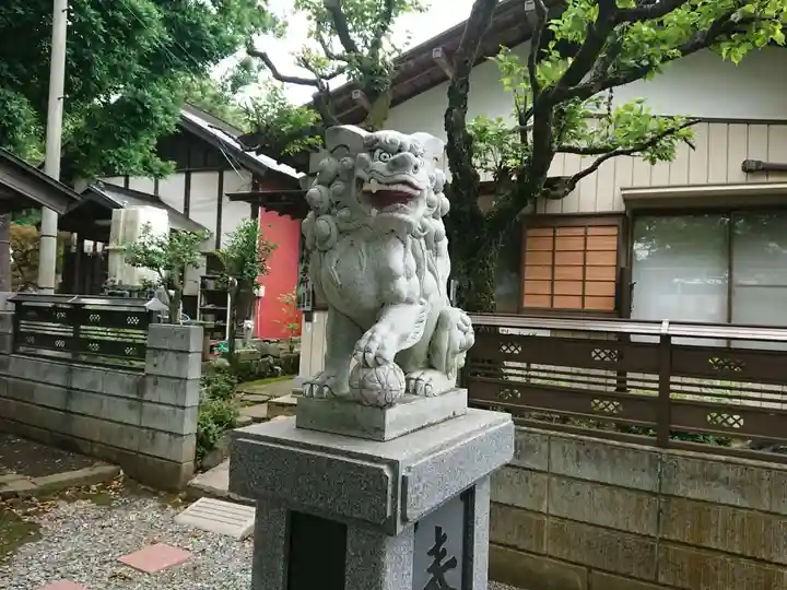 比比多神社(子易明神)の狛犬