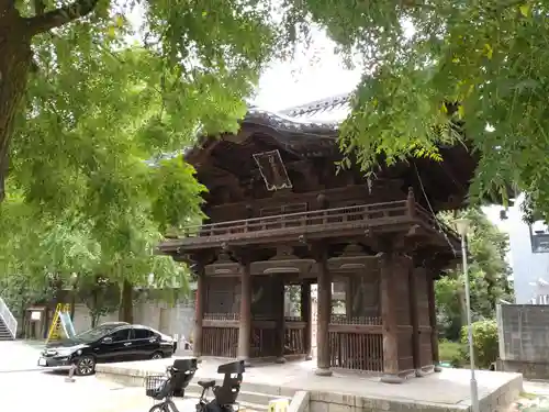 檀王法林寺（栴檀王院無上法林寺）の山門