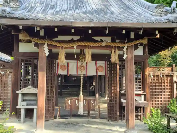 新熊野神社の本殿・本堂