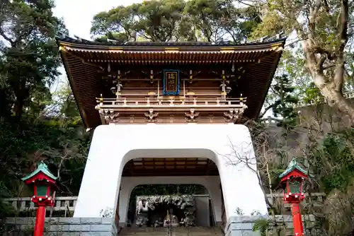 江島神社の山門