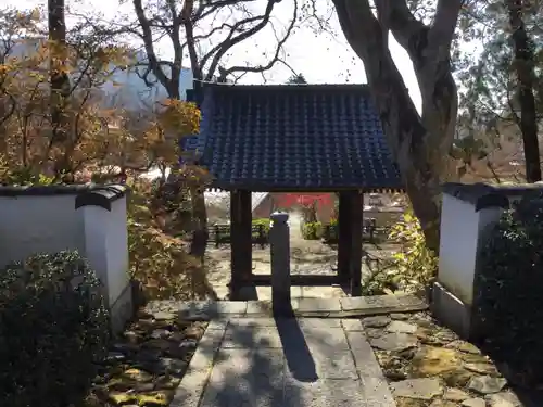 崇禅寺の山門