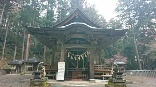 龍口神社の本殿・本堂