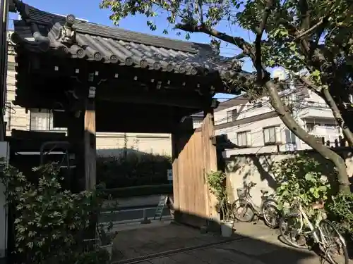 本性寺の山門