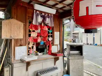 谷の清水(清水井戸地蔵尊)の本殿・本堂