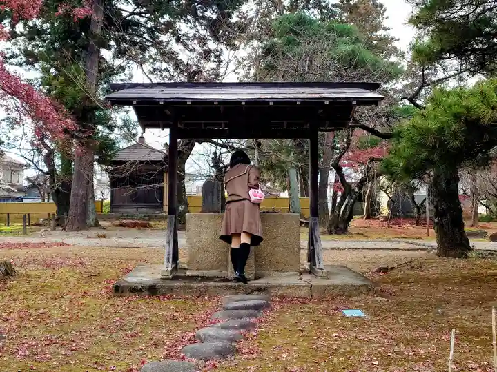向嶽寺の手水舎