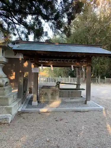岩壷神社の手水舎