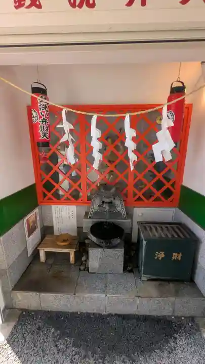 下野大師華蔵寺の{uncategorized: "未分類", other: "その他", undefined: "問題あり", building: "その他建物", grave: "お墓", sacred_gate: "鳥居", guardian: "狛犬", statue: "像", buddha: "仏像", history: "歴史", nature: "自然", garden: "庭園", animal: "動物", pagoda: "塔", temizu: "手水舎", mountain_gate: "山門・神門", sanctuary: "本殿・本堂", subordinate: "末社・摂社", art: "芸術", scenery: "景色", jizo: "地蔵", ema: "絵馬", goshuin: "御朱印", omikuji: "おみくじ", items: "授与品その他", amulet: "お守り", goshuincho: "御朱印帳", eats: "食事", festival: "お祭り", votive_dance: "神楽", shichigosan: "七五三参", wedding: "結婚式", experience: "体験その他", initially: "初詣", around: "周辺", anti_infection: "感染症対策"}