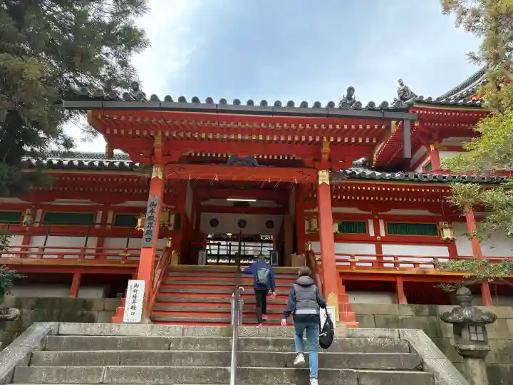 石清水八幡宮の{uncategorized: "未分類", other: "その他", undefined: "問題あり", building: "その他建物", grave: "お墓", sacred_gate: "鳥居", guardian: "狛犬", statue: "像", buddha: "仏像", history: "歴史", nature: "自然", garden: "庭園", animal: "動物", pagoda: "塔", temizu: "手水舎", mountain_gate: "山門・神門", sanctuary: "本殿・本堂", subordinate: "末社・摂社", art: "芸術", scenery: "景色", jizo: "地蔵", ema: "絵馬", goshuin: "御朱印", omikuji: "おみくじ", items: "授与品その他", amulet: "お守り", goshuincho: "御朱印帳", eats: "食事", festival: "お祭り", votive_dance: "神楽", shichigosan: "七五三参", wedding: "結婚式", experience: "体験その他", initially: "初詣", around: "周辺", anti_infection: "感染症対策"}