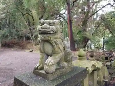 新田神社の狛犬