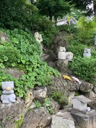 到津八幡神社の像