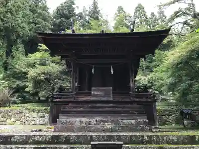 新海三社神社の本殿・本堂