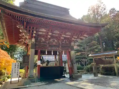 北口本宮冨士浅間神社の手水舎