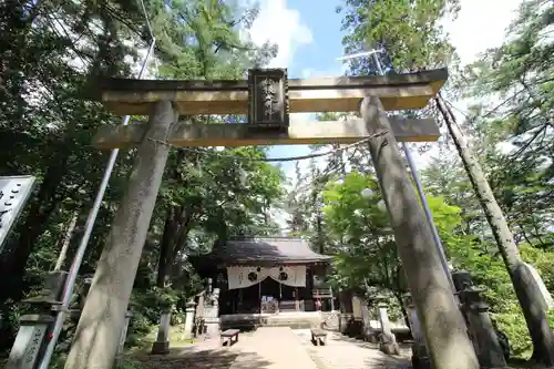 白根神社の鳥居