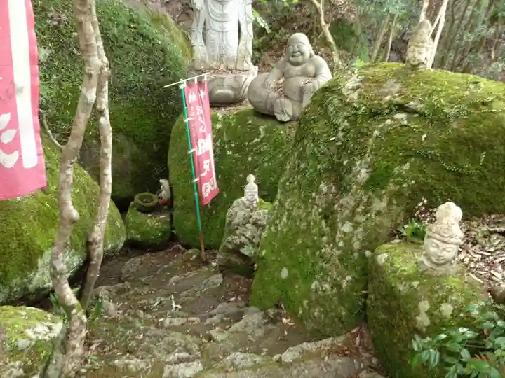 岩戸山観世音寺 風天洞の仏像
