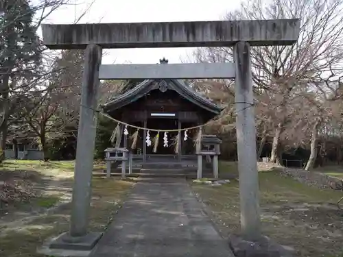 神明社（三丸渕三段割）の鳥居