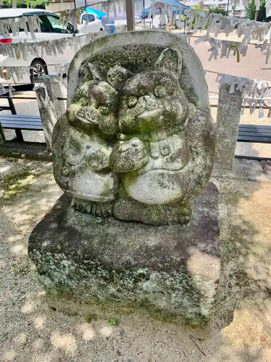 紅葉八幡宮の狛犬