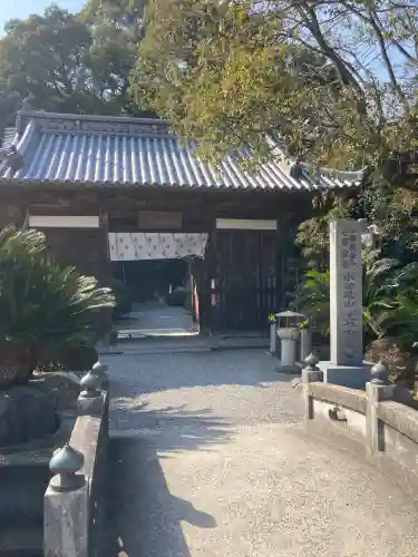 大興寺の{uncategorized: "未分類", other: "その他", undefined: "問題あり", building: "その他建物", grave: "お墓", sacred_gate: "鳥居", guardian: "狛犬", statue: "像", buddha: "仏像", history: "歴史", nature: "自然", garden: "庭園", animal: "動物", pagoda: "塔", temizu: "手水舎", mountain_gate: "山門・神門", sanctuary: "本殿・本堂", subordinate: "末社・摂社", art: "芸術", scenery: "景色", jizo: "地蔵", ema: "絵馬", goshuin: "御朱印", omikuji: "おみくじ", items: "授与品その他", amulet: "お守り", goshuincho: "御朱印帳", eats: "食事", festival: "お祭り", votive_dance: "神楽", shichigosan: "七五三参", wedding: "結婚式", experience: "体験その他", initially: "初詣", around: "周辺", anti_infection: "感染症対策"}