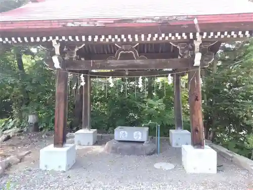 丸瀬布神社の手水舎