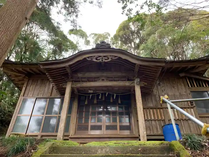 八幡神社の本殿・本堂