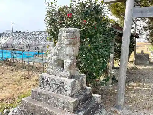 魚海神社の狛犬