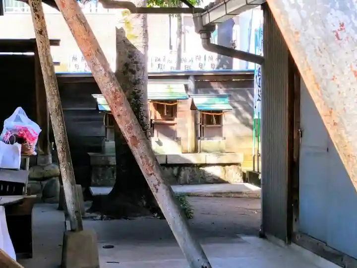 白山社(児玉白山社)の末社・摂社