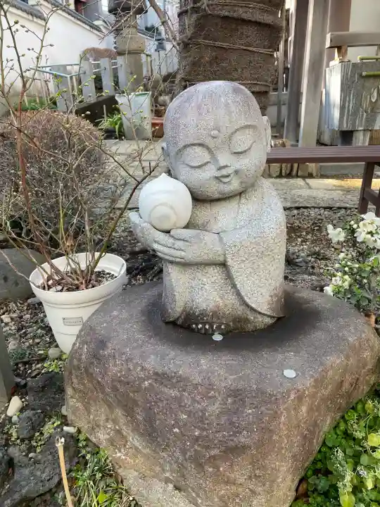 聖輪寺の{uncategorized: "未分類", other: "その他", undefined: "問題あり", building: "その他建物", grave: "お墓", sacred_gate: "鳥居", guardian: "狛犬", statue: "像", buddha: "仏像", history: "歴史", nature: "自然", garden: "庭園", animal: "動物", pagoda: "塔", temizu: "手水舎", mountain_gate: "山門・神門", sanctuary: "本殿・本堂", subordinate: "末社・摂社", art: "芸術", scenery: "景色", jizo: "地蔵", ema: "絵馬", goshuin: "御朱印", omikuji: "おみくじ", items: "授与品その他", amulet: "お守り", goshuincho: "御朱印帳", eats: "食事", festival: "お祭り", votive_dance: "神楽", shichigosan: "七五三参", wedding: "結婚式", experience: "体験その他", initially: "初詣", around: "周辺", anti_infection: "感染症対策"}