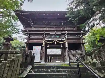 八幡神社の山門・神門