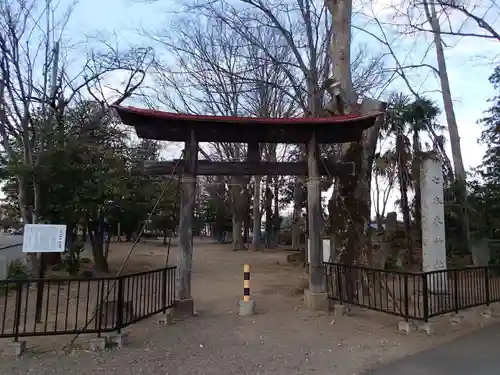 七本木神社の鳥居