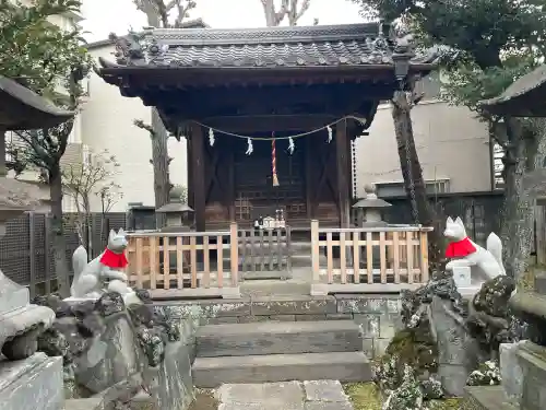 靍護稲荷神社の{uncategorized: "未分類", other: "その他", undefined: "問題あり", building: "その他建物", grave: "お墓", sacred_gate: "鳥居", guardian: "狛犬", statue: "像", buddha: "仏像", history: "歴史", nature: "自然", garden: "庭園", animal: "動物", pagoda: "塔", temizu: "手水舎", mountain_gate: "山門・神門", sanctuary: "本殿・本堂", subordinate: "末社・摂社", art: "芸術", scenery: "景色", jizo: "地蔵", ema: "絵馬", goshuin: "御朱印", omikuji: "おみくじ", items: "授与品その他", amulet: "お守り", goshuincho: "御朱印帳", eats: "食事", festival: "お祭り", votive_dance: "神楽", shichigosan: "七五三参", wedding: "結婚式", experience: "体験その他", initially: "初詣", around: "周辺", anti_infection: "感染症対策"}