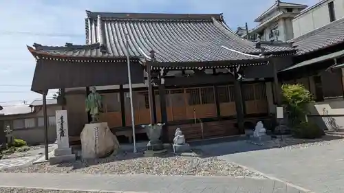 仏眼寺の本殿・本堂