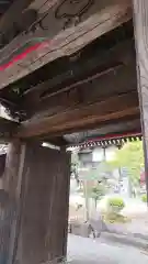 東寿寺の山門