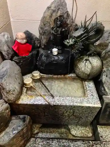 三瀧山不動院の手水舎