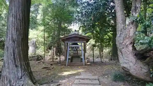 鴨鳥五所神社の末社・摂社