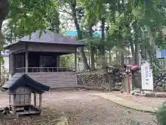 鳴雷神社の建物その他