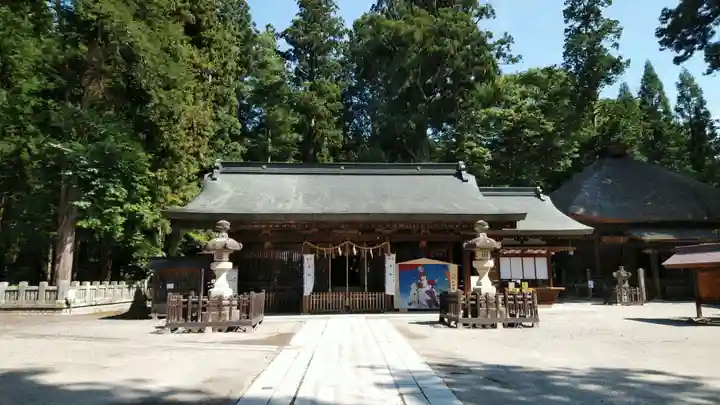 若一王子神社の本殿・本堂