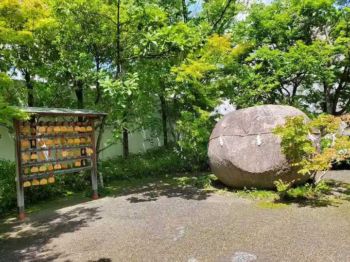 萬寿神社(柏屋本店願掛け萬寿石)(福島県)