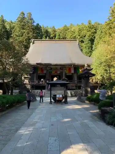 宝珠山 立石寺の本殿