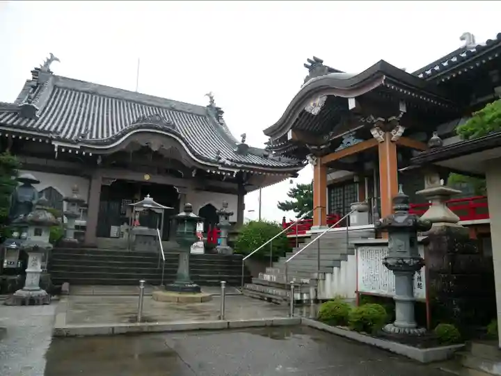 井戸寺の本殿・本堂