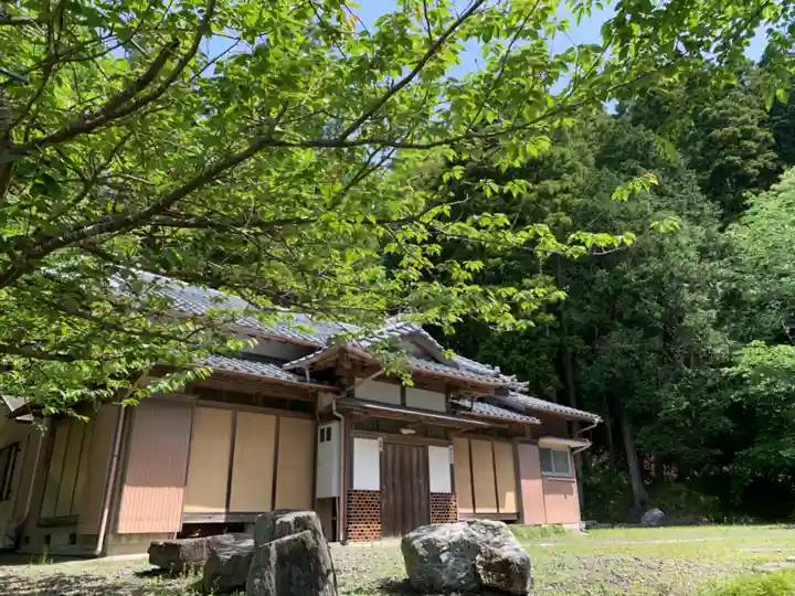 西照院の本殿・本堂