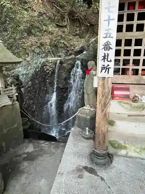 紅葉ヶ滝薬師堂(福岡県)