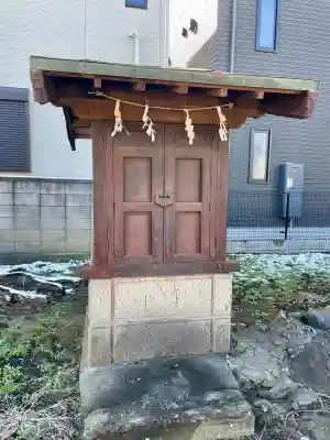横浜熊野神社の{uncategorized: "未分類", other: "その他", undefined: "問題あり", building: "その他建物", grave: "お墓", sacred_gate: "鳥居", guardian: "狛犬", statue: "像", buddha: "仏像", history: "歴史", nature: "自然", garden: "庭園", animal: "動物", pagoda: "塔", temizu: "手水舎", mountain_gate: "山門・神門", sanctuary: "本殿・本堂", subordinate: "末社・摂社", art: "芸術", scenery: "景色", jizo: "地蔵", ema: "絵馬", goshuin: "御朱印", omikuji: "おみくじ", items: "授与品その他", amulet: "お守り", goshuincho: "御朱印帳", eats: "食事", festival: "お祭り", votive_dance: "神楽", shichigosan: "七五三参", wedding: "結婚式", experience: "体験その他", initially: "初詣", around: "周辺", anti_infection: "感染症対策"}