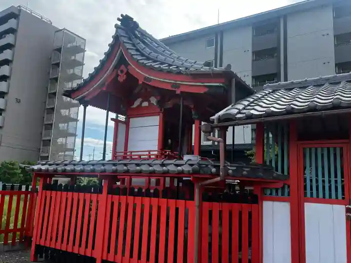 松明殿稲荷神社の{uncategorized: "未分類", other: "その他", undefined: "問題あり", building: "その他建物", grave: "お墓", sacred_gate: "鳥居", guardian: "狛犬", statue: "像", buddha: "仏像", history: "歴史", nature: "自然", garden: "庭園", animal: "動物", pagoda: "塔", temizu: "手水舎", mountain_gate: "山門・神門", sanctuary: "本殿・本堂", subordinate: "末社・摂社", art: "芸術", scenery: "景色", jizo: "地蔵", ema: "絵馬", goshuin: "御朱印", omikuji: "おみくじ", items: "授与品その他", amulet: "お守り", goshuincho: "御朱印帳", eats: "食事", festival: "お祭り", votive_dance: "神楽", shichigosan: "七五三参", wedding: "結婚式", experience: "体験その他", initially: "初詣", around: "周辺", anti_infection: "感染症対策"}