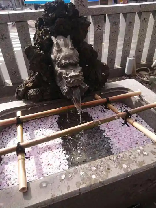 浅草富士浅間神社の手水舎