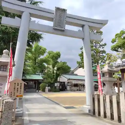 素盞嗚神社の{uncategorized: "未分類", other: "その他", undefined: "問題あり", building: "その他建物", grave: "お墓", sacred_gate: "鳥居", guardian: "狛犬", statue: "像", buddha: "仏像", history: "歴史", nature: "自然", garden: "庭園", animal: "動物", pagoda: "塔", temizu: "手水舎", mountain_gate: "山門・神門", sanctuary: "本殿・本堂", subordinate: "末社・摂社", art: "芸術", scenery: "景色", jizo: "地蔵", ema: "絵馬", goshuin: "御朱印", omikuji: "おみくじ", items: "授与品その他", amulet: "お守り", goshuincho: "御朱印帳", eats: "食事", festival: "お祭り", votive_dance: "神楽", shichigosan: "七五三参", wedding: "結婚式", experience: "体験その他", initially: "初詣", around: "周辺", anti_infection: "感染症対策"}
