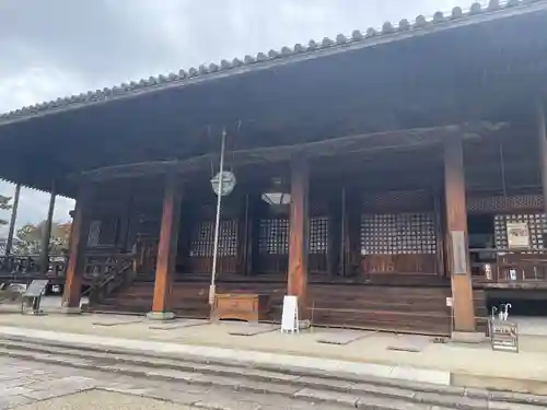 西大寺の本殿