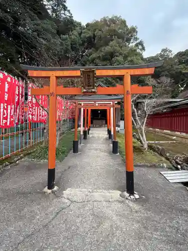 龍田大社の{uncategorized: "未分類", other: "その他", undefined: "問題あり", building: "その他建物", grave: "お墓", sacred_gate: "鳥居", guardian: "狛犬", statue: "像", buddha: "仏像", history: "歴史", nature: "自然", garden: "庭園", animal: "動物", pagoda: "塔", temizu: "手水舎", mountain_gate: "山門・神門", sanctuary: "本殿・本堂", subordinate: "末社・摂社", art: "芸術", scenery: "景色", jizo: "地蔵", ema: "絵馬", goshuin: "御朱印", omikuji: "おみくじ", items: "授与品その他", amulet: "お守り", goshuincho: "御朱印帳", eats: "食事", festival: "お祭り", votive_dance: "神楽", shichigosan: "七五三参", wedding: "結婚式", experience: "体験その他", initially: "初詣", around: "周辺", anti_infection: "感染症対策"}