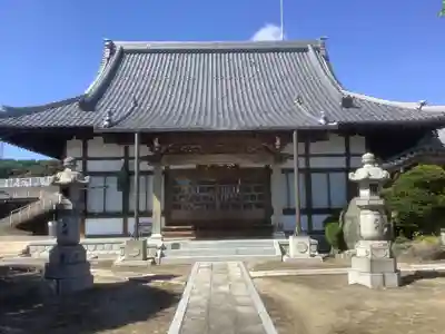 泉徳寺の本殿・本堂