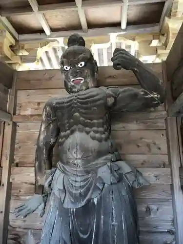 大武寺の像