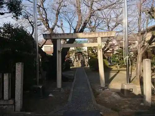 大和神社の鳥居